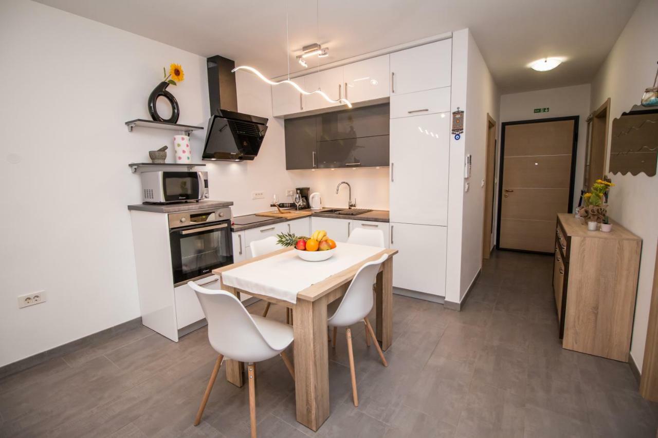 Sunny Point Apartment Rovinj Exterior photo