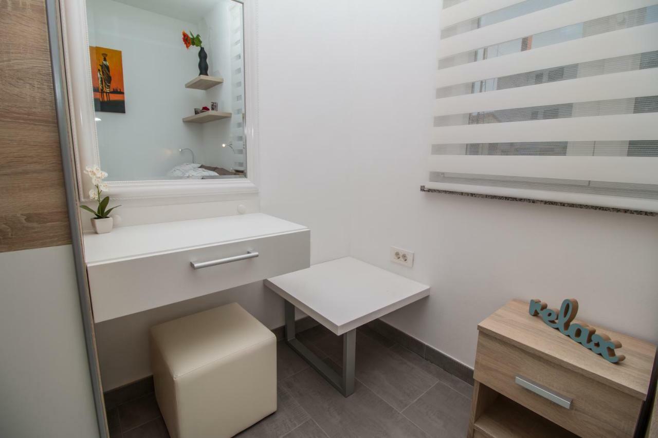 Sunny Point Apartment Rovinj Exterior photo